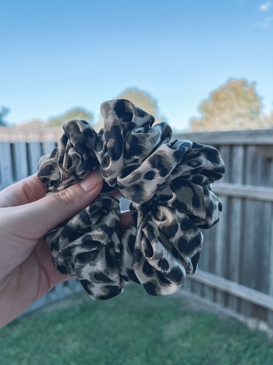 XL LEOPARD 2.0 SCRUNCHIE